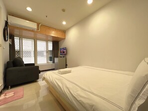 Blackout curtains, free WiFi, bed sheets