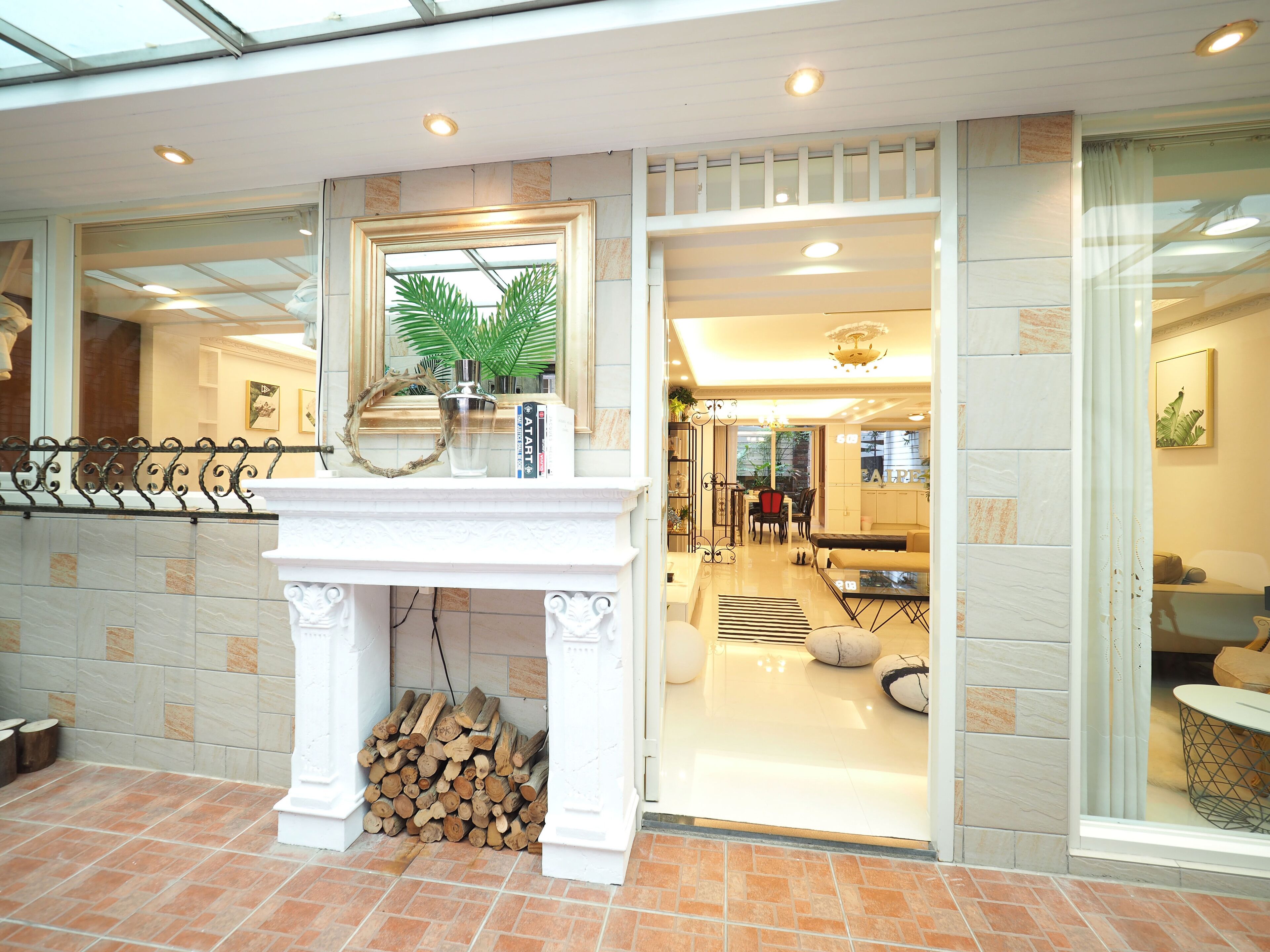 Comfort Apartment | Blackout drapes, free WiFi, bed sheets