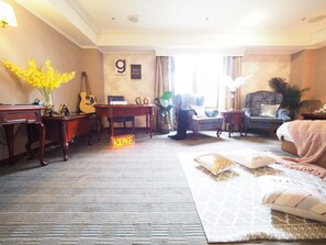 首都雙人房 (707) | 書桌、遮光布/窗簾、免費無線上網、床單