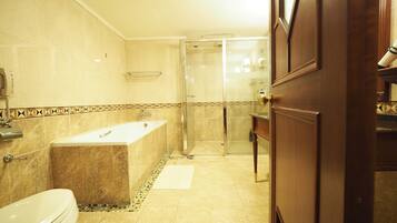 Room (711) | Bathroom | Shower, hair dryer, slippers, towels