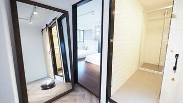 Club Apartment | Blackout curtains, free WiFi, bed sheets