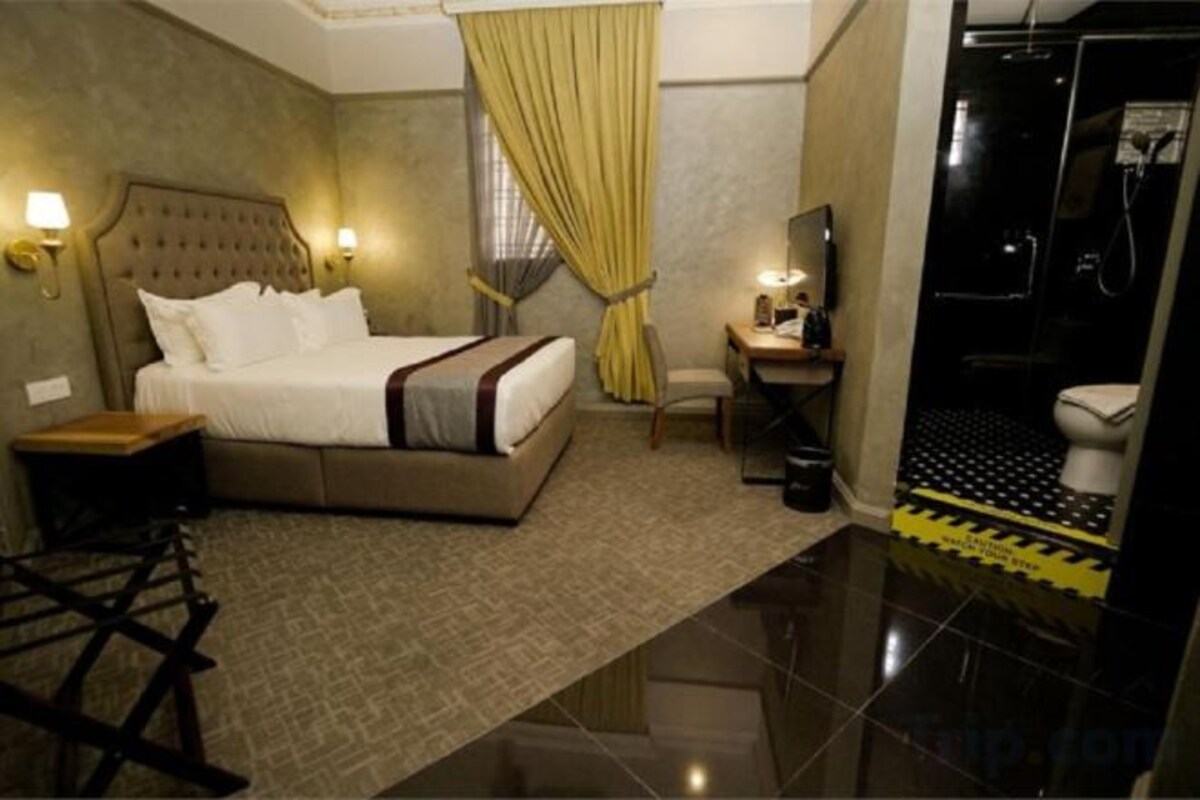 Executive Deluxe King Room