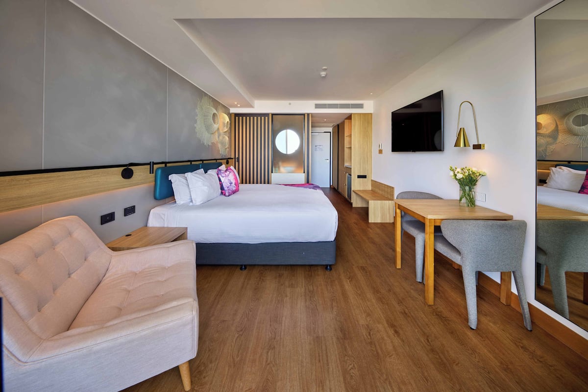客房 (Sea King) | 高級寢具、迷你吧、房內夾萬、書桌