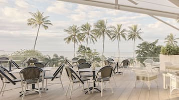 Wine bar, ocean views, open daily