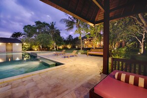 Pool - Spacious 6BR Villa In Ketewel/Gianyar! 7Min Drive To Bali Zoo! W/Swimming Pool! (Sukawati)