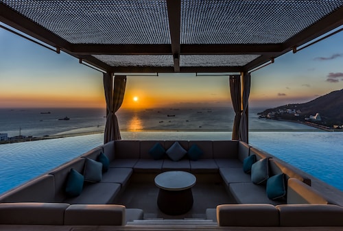 フュージョン スイーツ ブン タウ