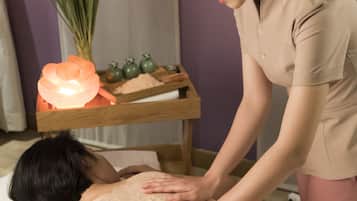 Body scrubs, reflexology, 6 treatment rooms, massages