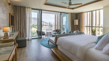 Minibar, in-room safe, desk, laptop workspace