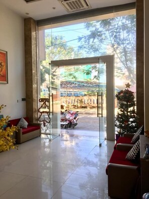 Interior entrance - Phu Cuong Da Nang (Da Nang)