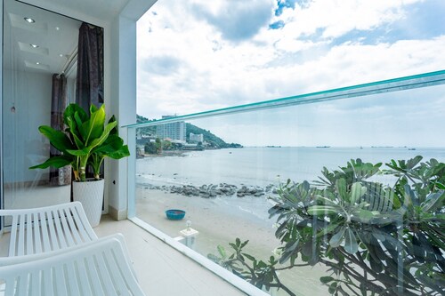 Seaview Villa 11. 69 Tran Phu