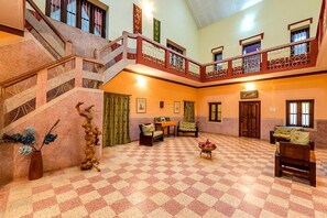 Sala de estar en el lobby
