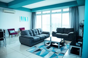 Apartment, 4 Schlafzimmer (A-27-08) | Wohnzimmer