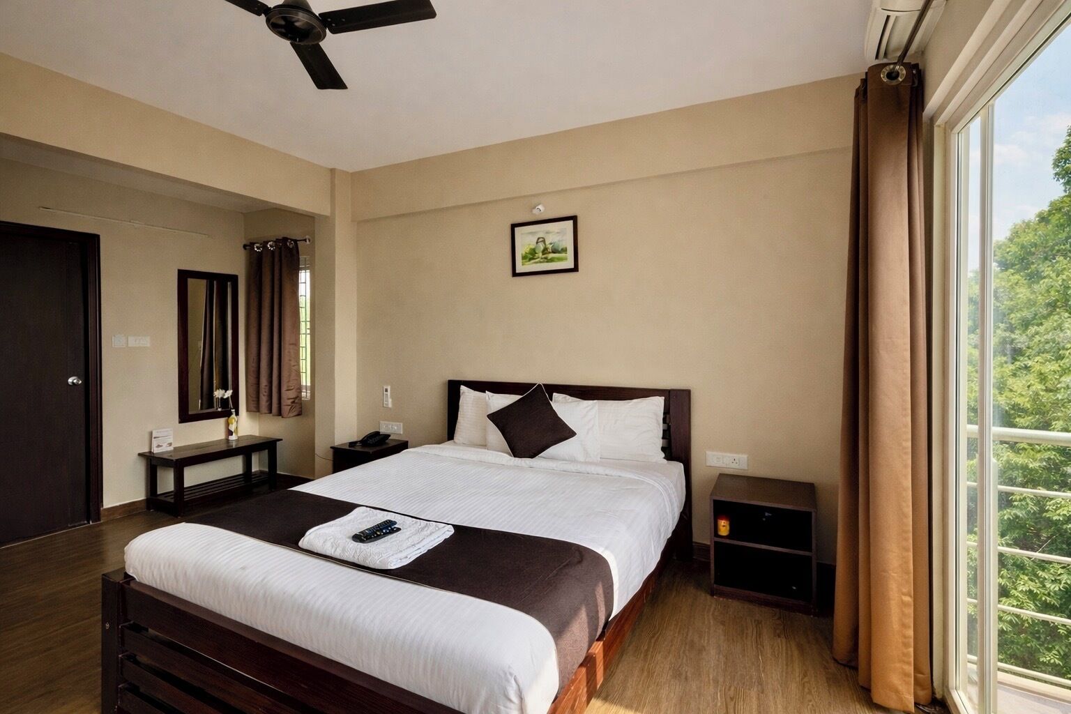 Deluxe Double Room | Desk, soundproofing, free WiFi