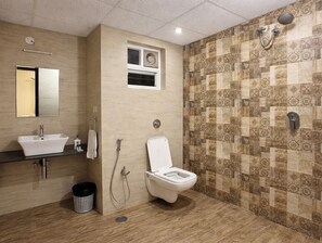 Standard Double or Twin Room | Bathroom | Shower, towels - Coffee Bean Inn (Bengaluru)