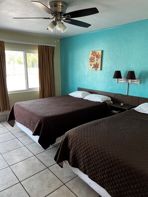 1 quarto, Wi-Fi de cortesia, roupa de cama