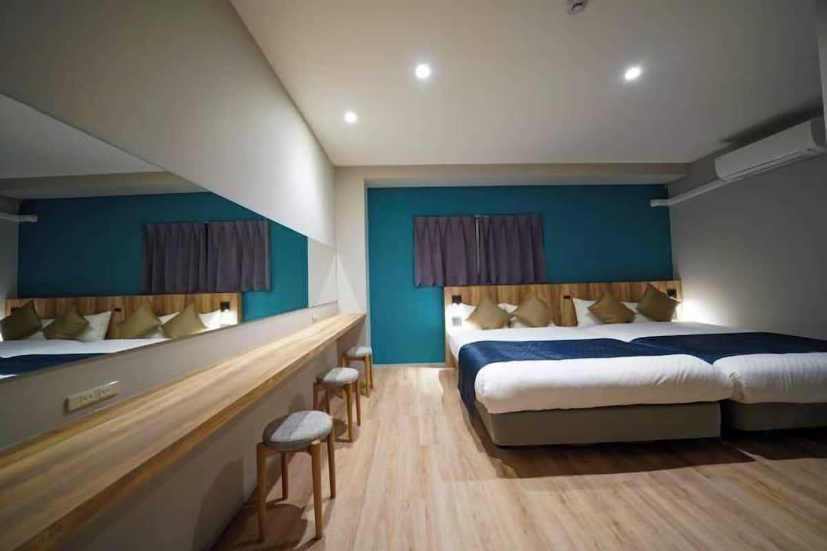 1 bedroom, desk, laptop workspace, free WiFi