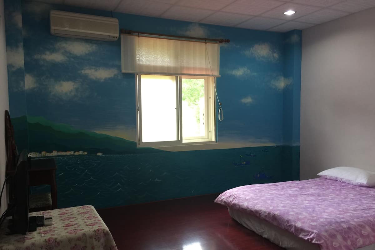 Standard Double Room | Blackout curtains, bed sheets
