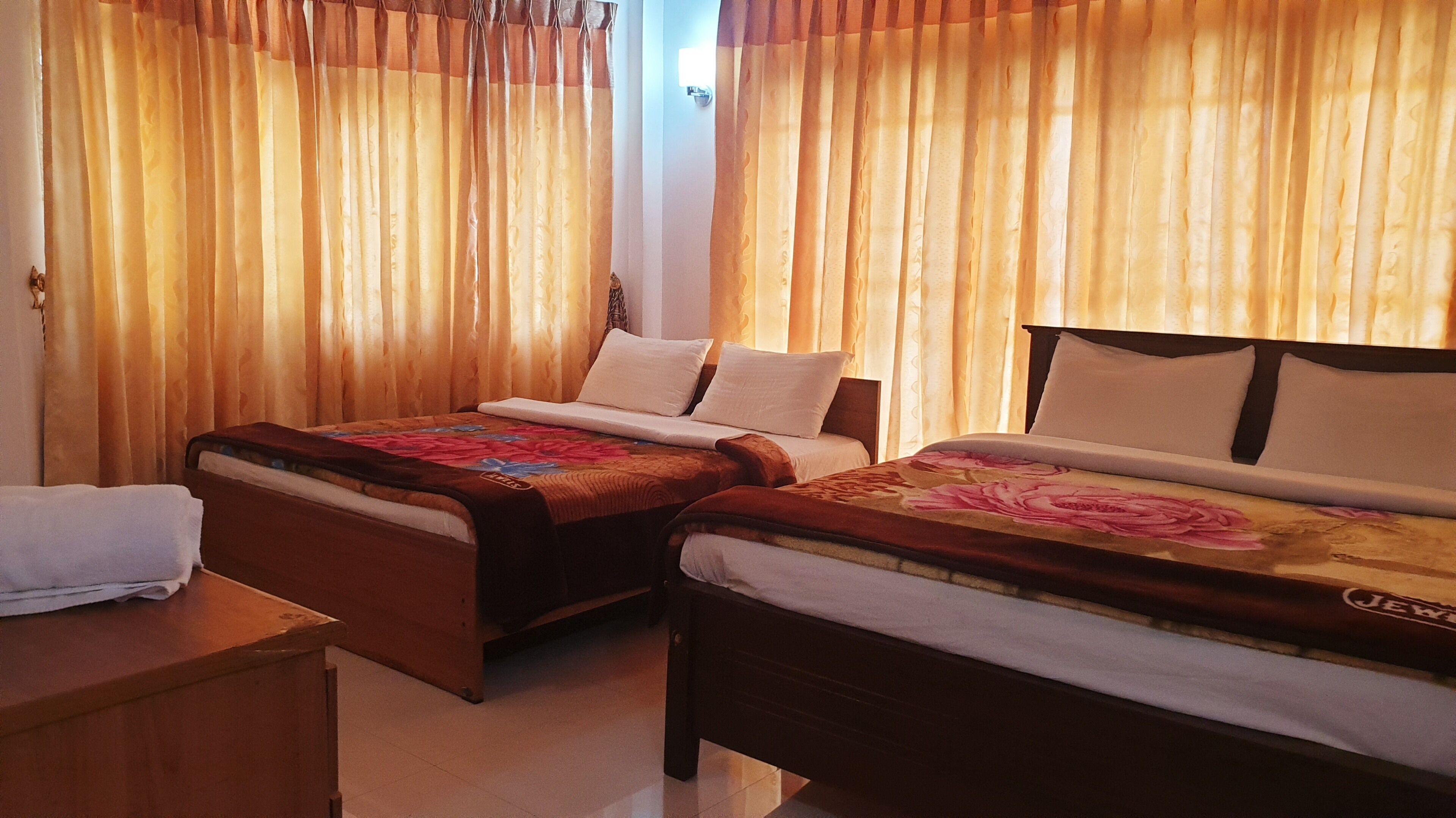 Free WiFi, bed sheets