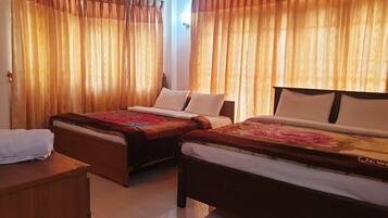 Free WiFi, bed sheets