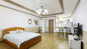 WiFi (free), individually decorated, individually furnished - Suncheonbay Happy Day Pension (Suncheon)