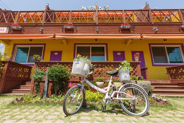 Fachada de la propiedad