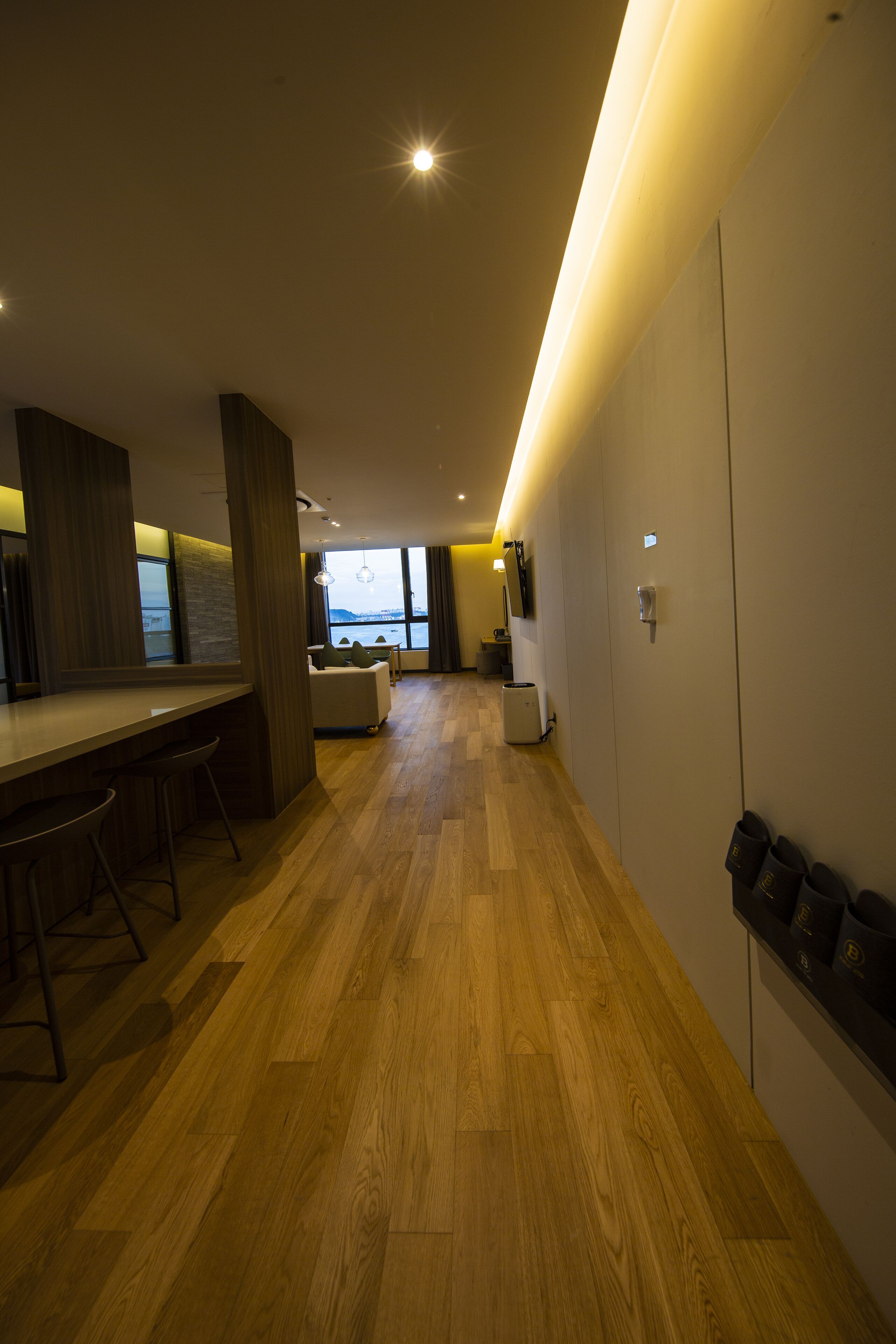 royal suite | living area