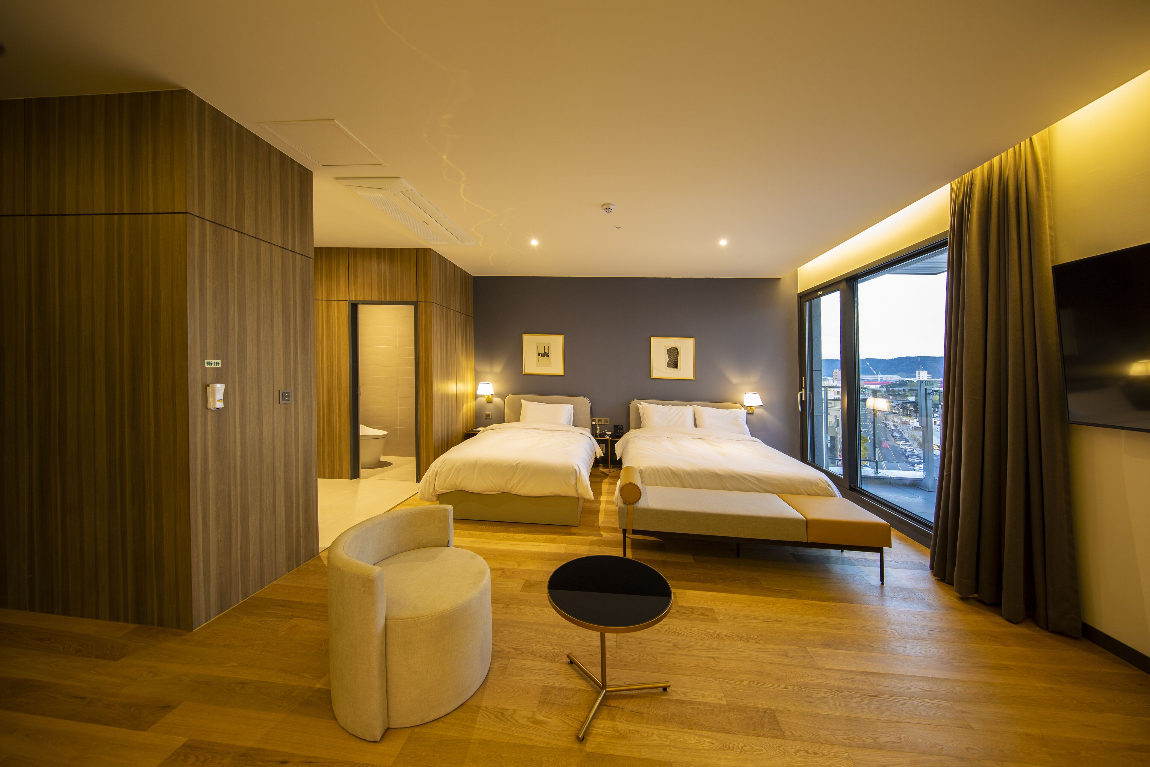 royal suite | soundproofing, free wifi