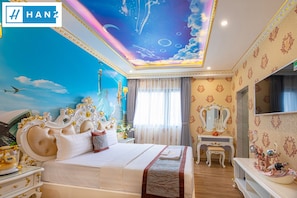 Minibar, individually decorated, individually furnished, desk - HANZ Cuong Thanh 3 Lux Hotel & Spa (Ho Chi Minh City)