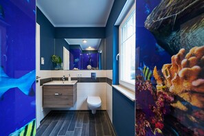 Unclassified image, 5 of 24, button