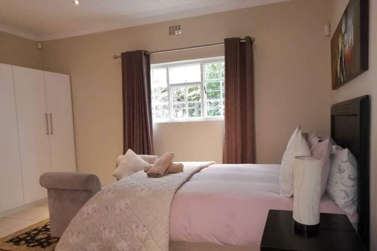 Deluxe Cottage (Fiore) | Desk, free WiFi, bed sheets, wheelchair access