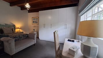 Deluxe Double Room | Desk, free WiFi, bed sheets, wheelchair access