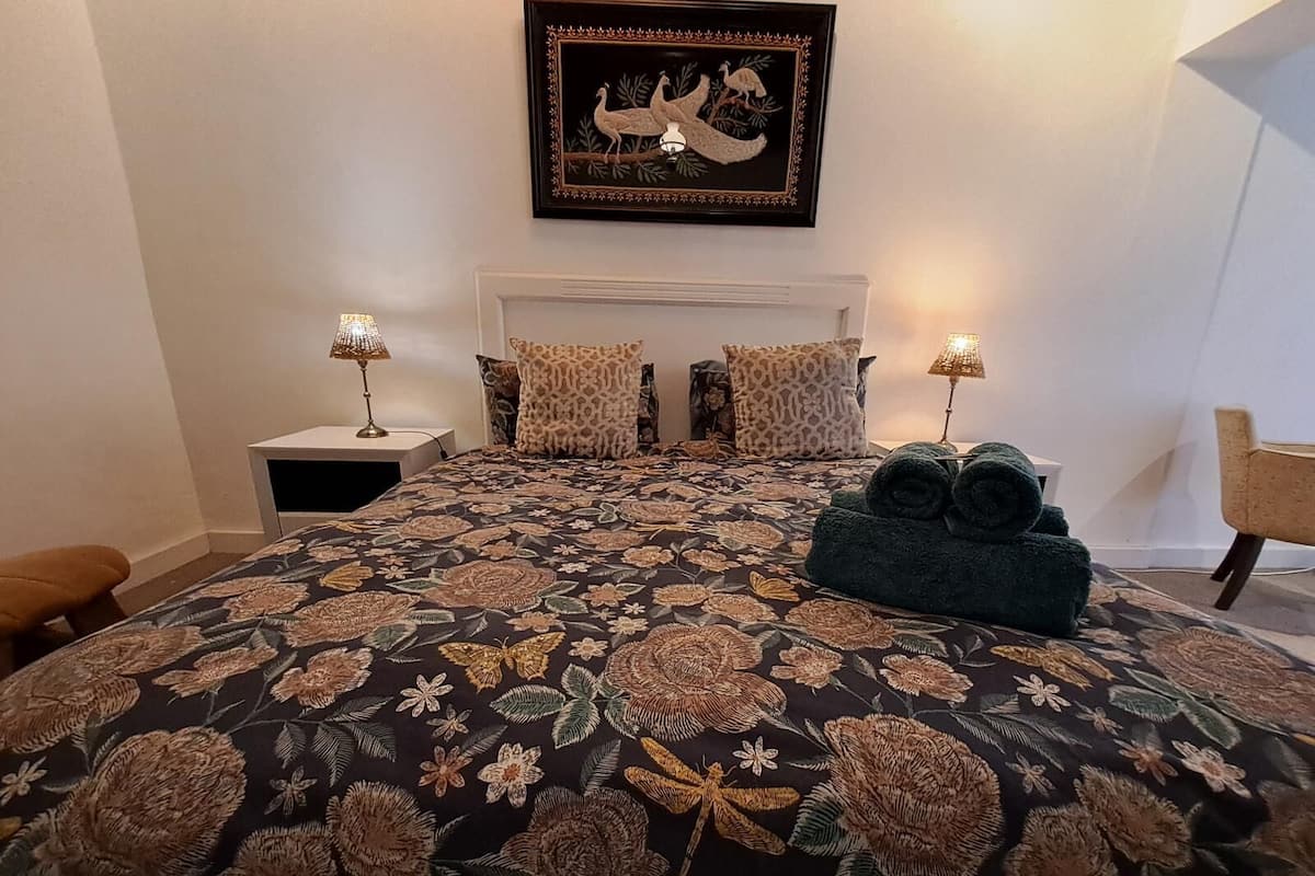 Luxury Double Room | Desk, free WiFi, bed sheets, wheelchair access