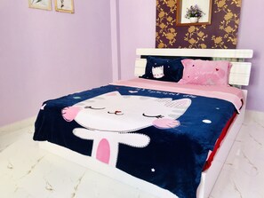 4 habitaciones, tabla de planchar con plancha y internet 