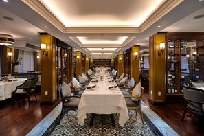 Breakfast, lunch, dinner served; international cuisine  - Paradise Grand Cruise (Ha Long)