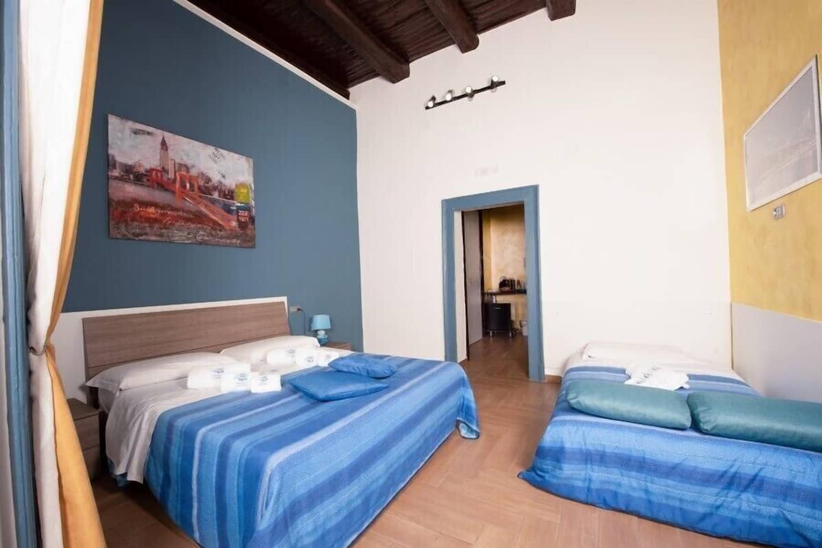 Habitación triple, balcón | Wifi gratis