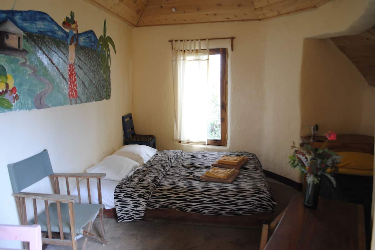 In-room safe, individually decorated, individually furnished, desk