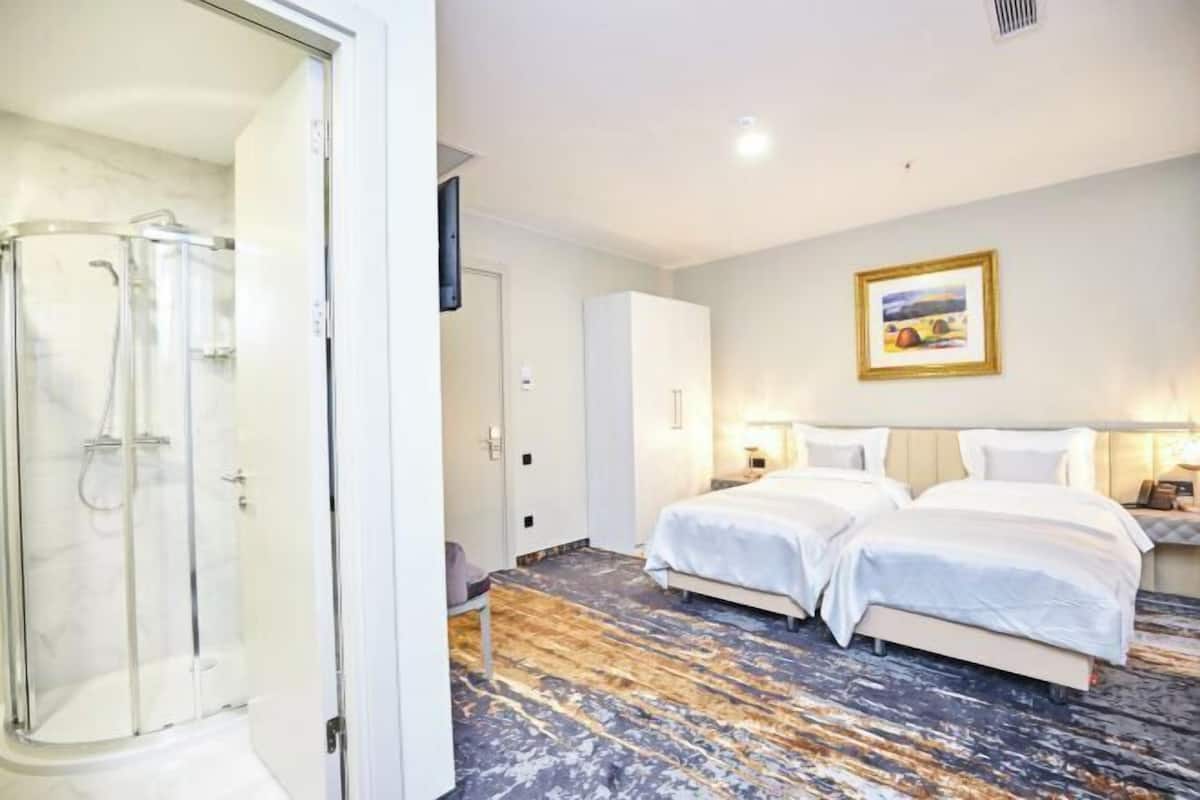 1 bedroom, premium bedding, minibar, individually decorated