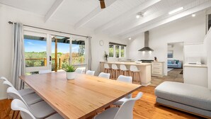 Dining - Willowdene | Coastal Entertainer with Pool Spa and Tennis Court (Rye)