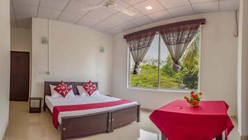 Deluxe Double Room | Desk, soundproofing, free WiFi