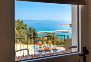 Chambre Deluxe, vue mer | Vue depuis le balcon