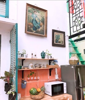 Microwave, stovetop, electric kettle, rice cooker - Green Sunshine Can Tho (Can Tho)
