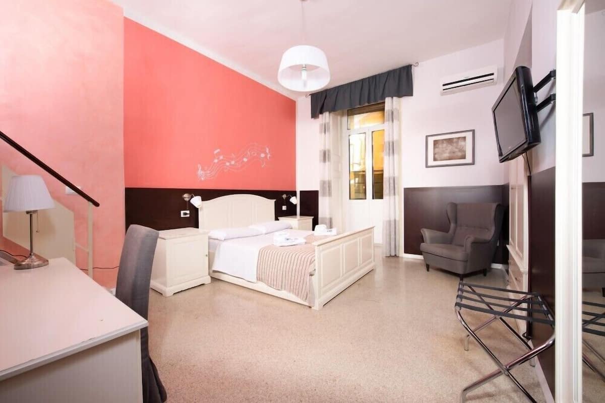 Family Room, Balcony
