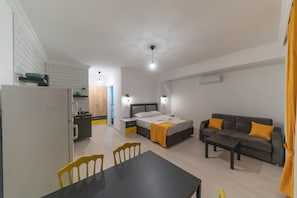 Superior Room, Balcony, Garden View