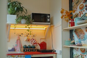 Romantic Studio | Private kitchen - Langmandi Homestay (Hanoi)