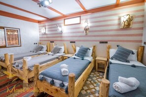 Blackout curtains, soundproofing, free cots/infant beds, free WiFi - Mount Toubkal Lodge (Asni)