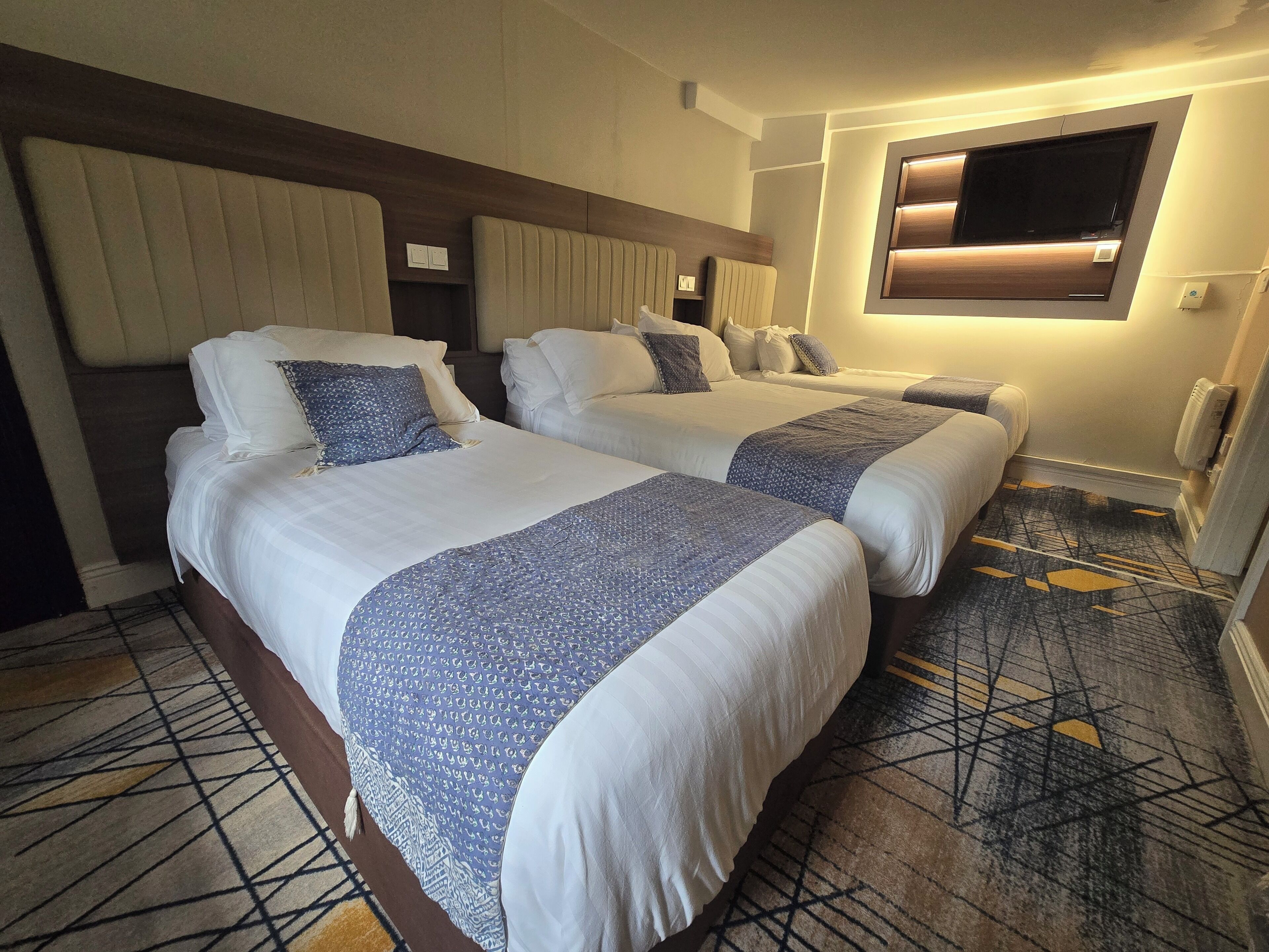 Habitación Deluxe doble (Room 2) | Colchones con acolchado adicional, escritorio, wifi gratis