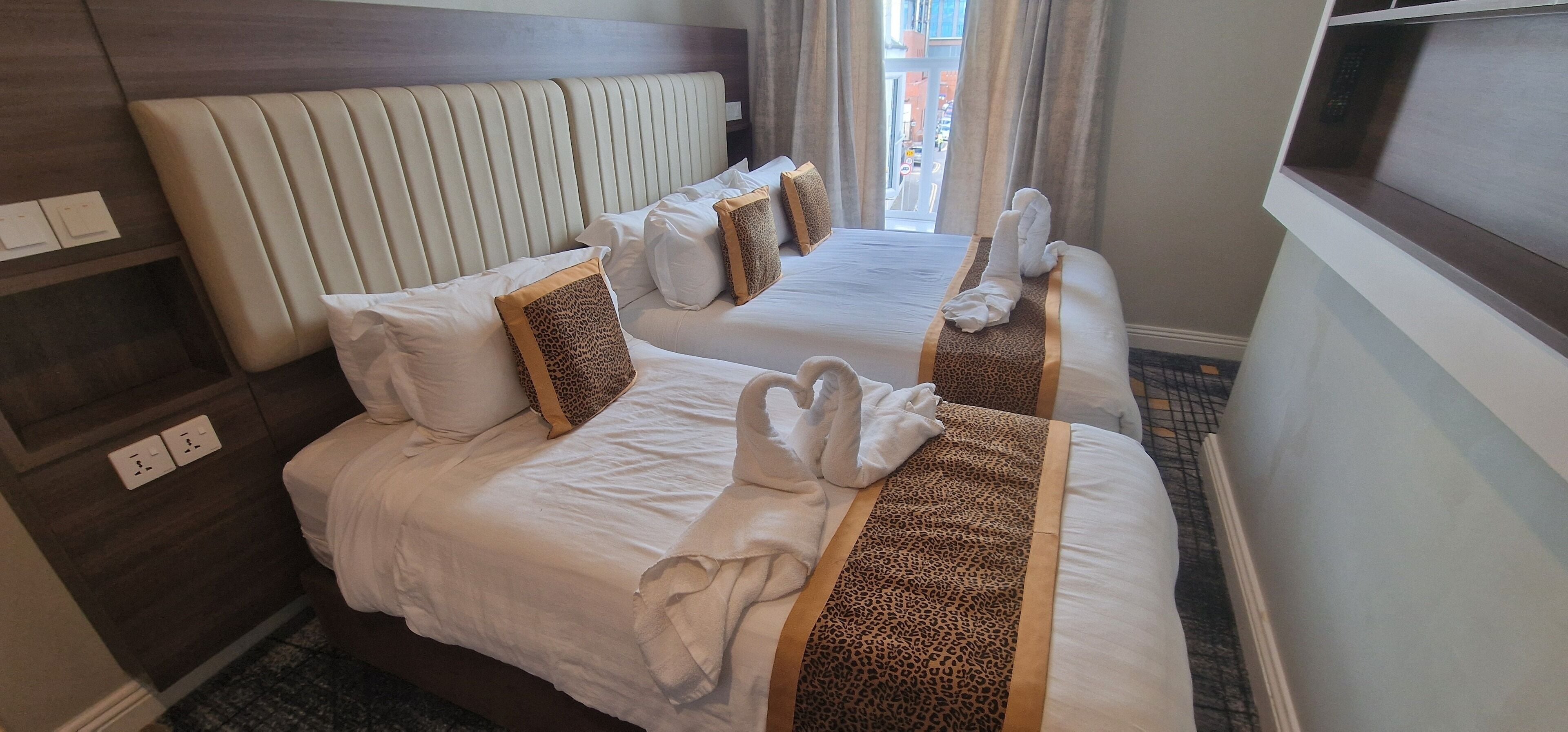 Habitación Deluxe doble (Room 5) | Colchones con acolchado adicional, escritorio, wifi gratis