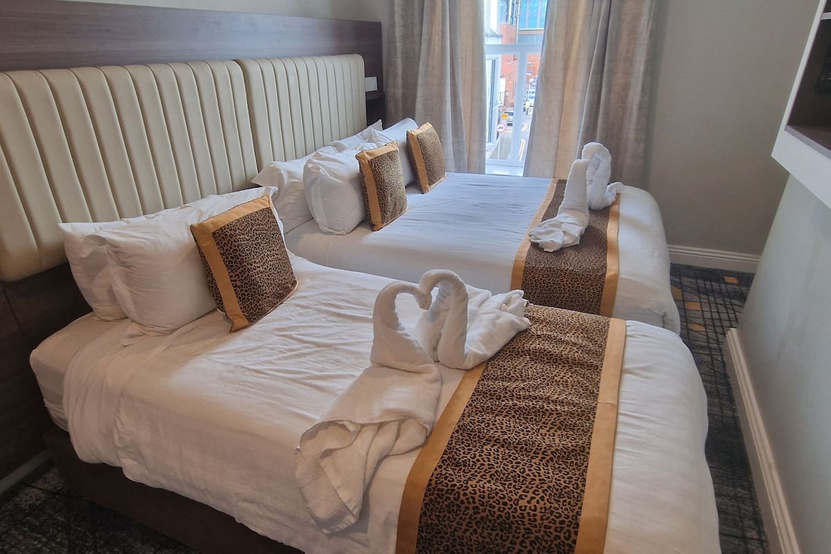 Habitación Deluxe doble (Room 5) | Colchones con acolchado adicional, escritorio, wifi gratis