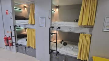 City Shared Dormitory (Room 1) | Pillowtop beds, desk, free WiFi, bed sheets