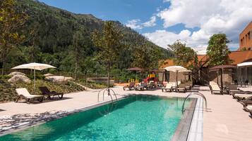 Innenpool, Außenpool